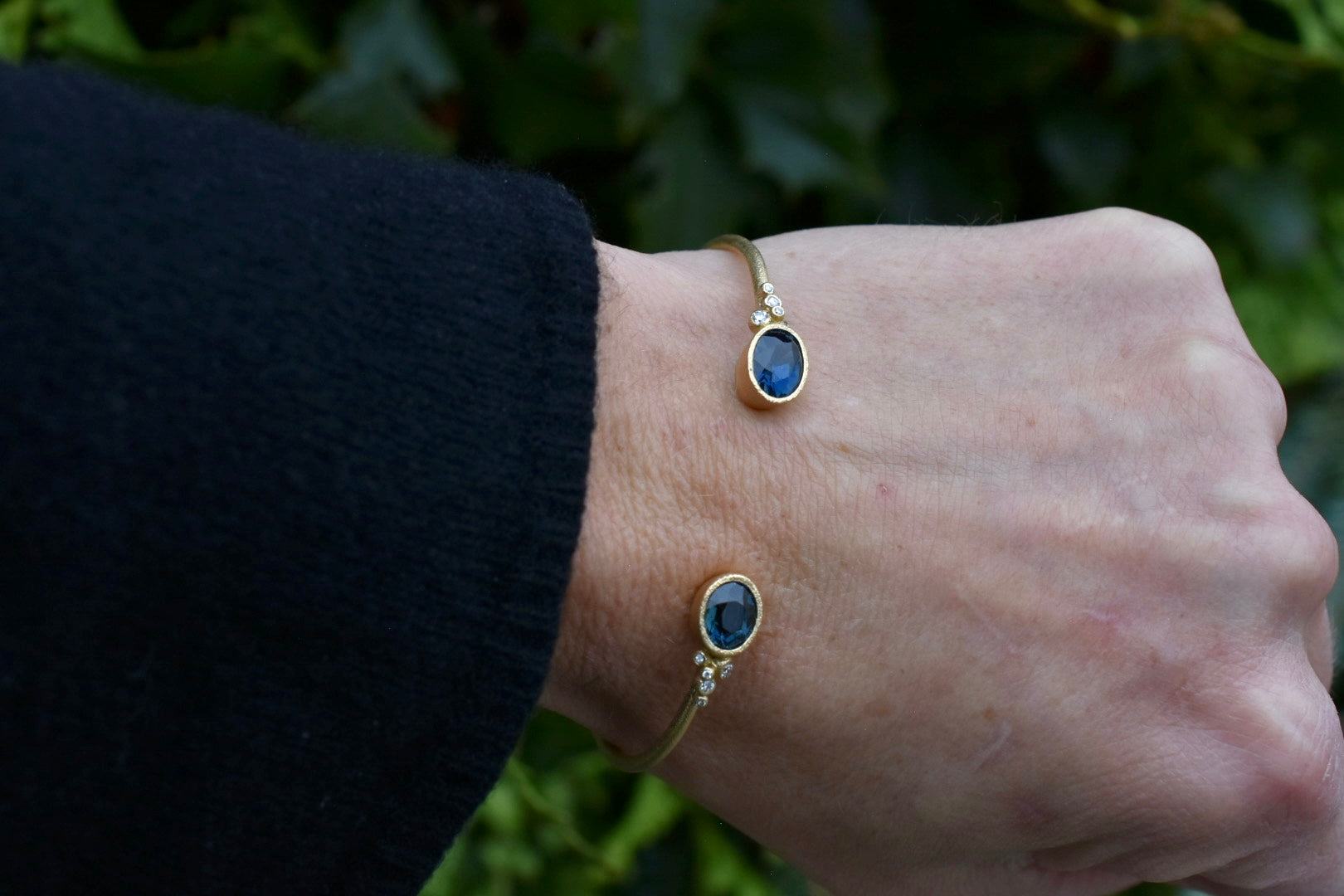 Teal Sapphire Cuff Bracelet in 18k gold