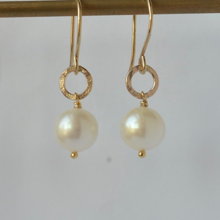 Pearl Earrings with Hammered Circle