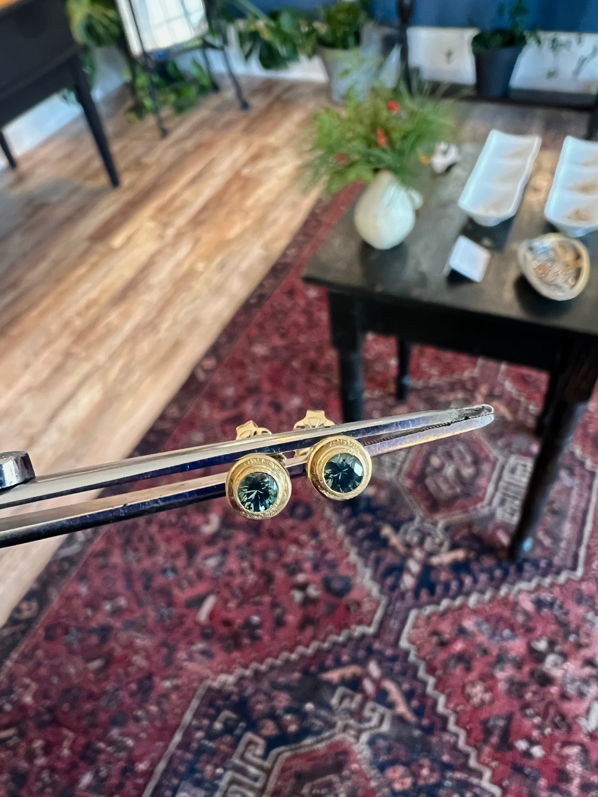 Halo Studs | Montana Sapphire