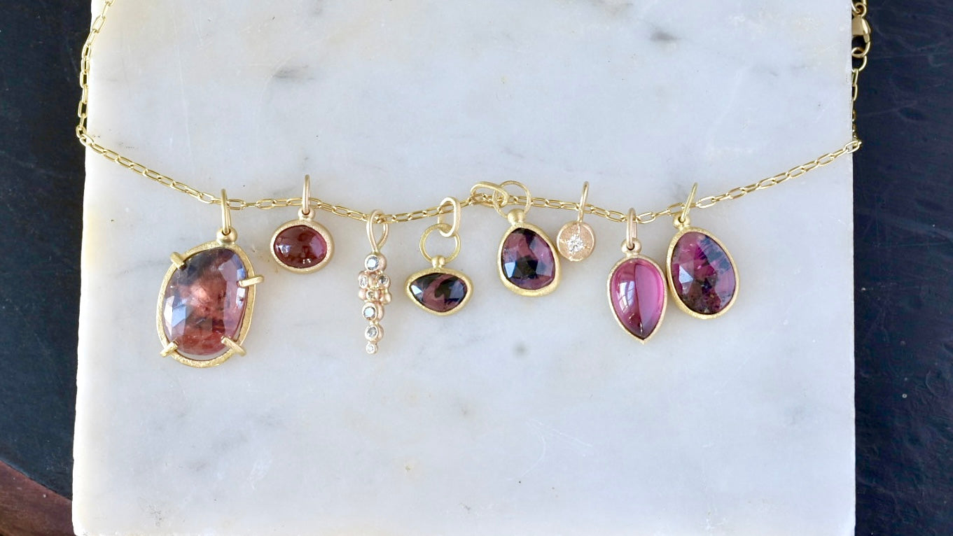 Winza Sapphire Pendant | 18k Yellow Gold