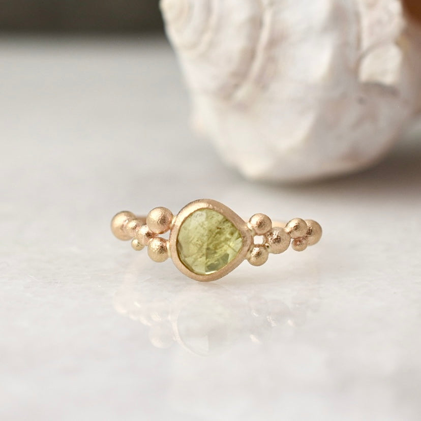 Sea Lettuce Green Sapphire Ring