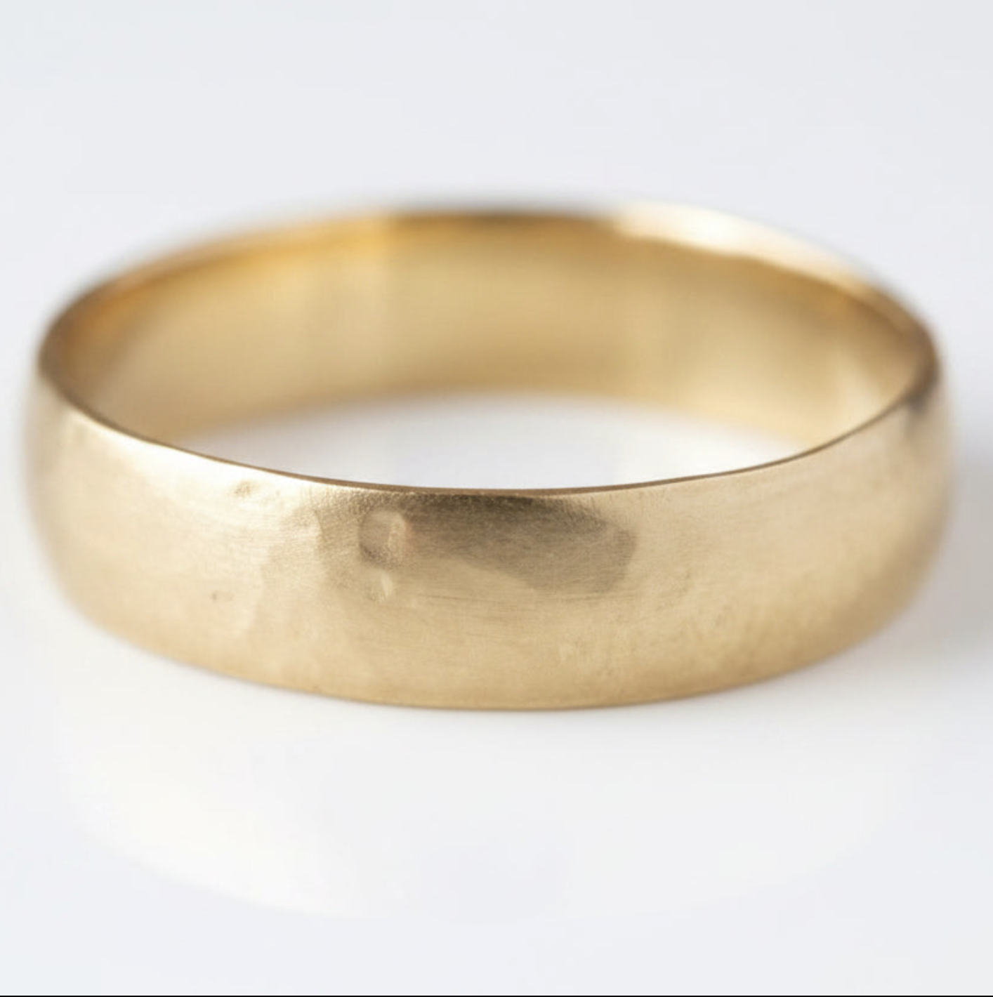 Weathered Band in Gold |  Rounded 5mm