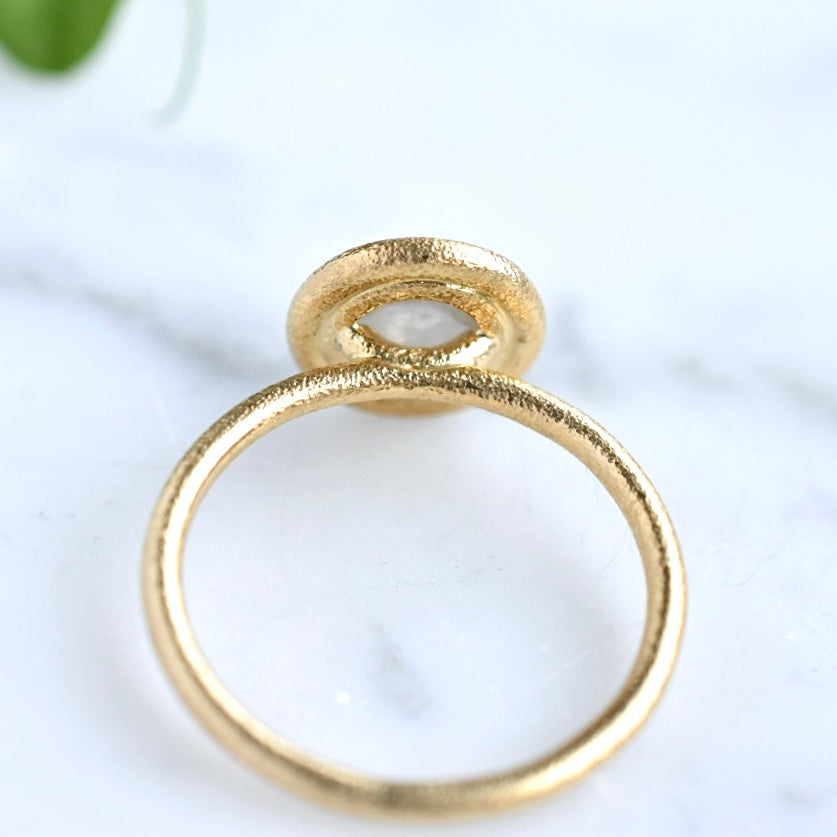 Hali Engagement Ring / 18k Gold