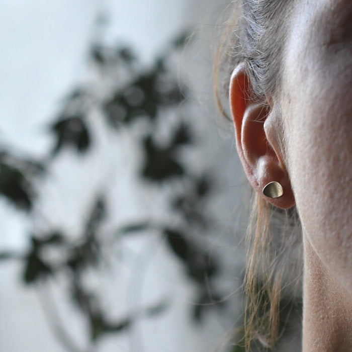 Alaria Studs Small  | 14k gold