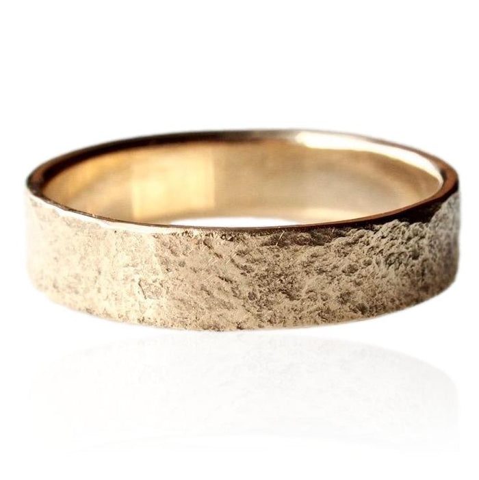 Stone Textured Band / 5mm Gold